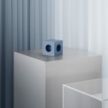 Avolt-Square1-akt-Shark-blue-02-casa43