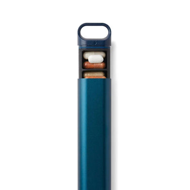 Nomaday Pillbox "Dark Blue" – Reise-Pillenbox • LEXON