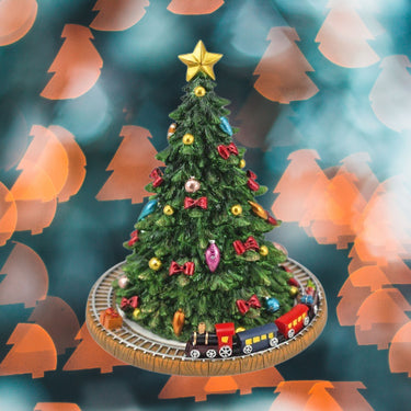 Detailansicht der Weihnachtsspieluhr mit Baum und Zug