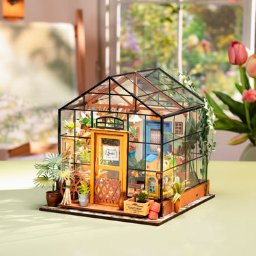 Book Nook DIY Bastelset - "Cathy´s Flower House" • Rolife