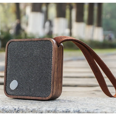 bluetooth-lautsprecher-klein-ginko-MI-square-walnut-10
